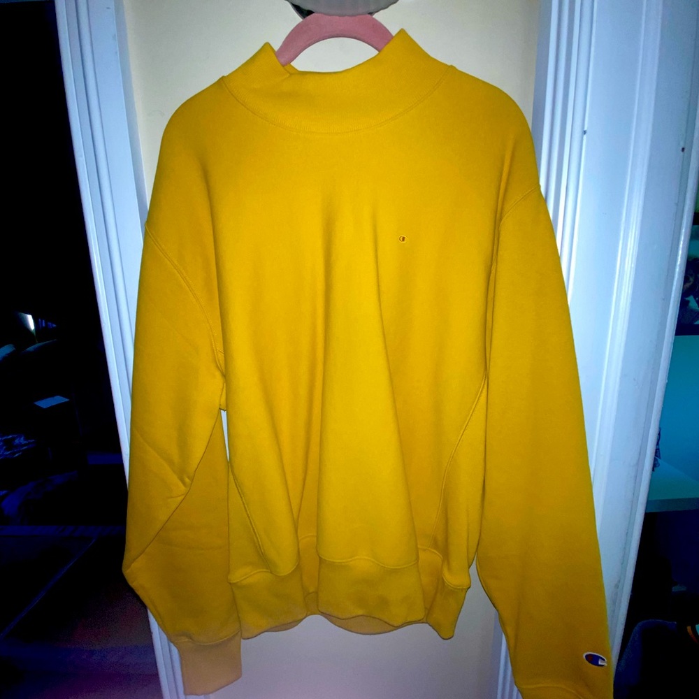 Yellow Champion Seeatshirt